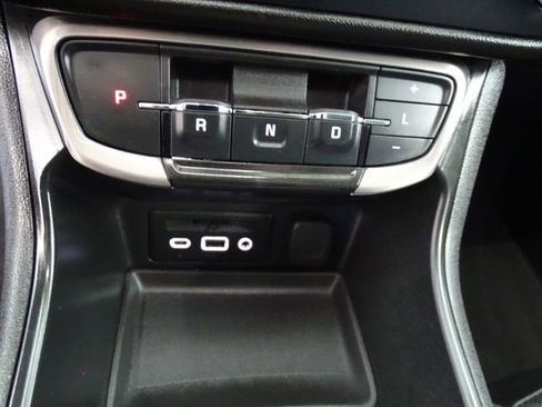 Certified 2023 GMC Terrain Denali w/ Denali Premium Package AWD/4WD image 12
