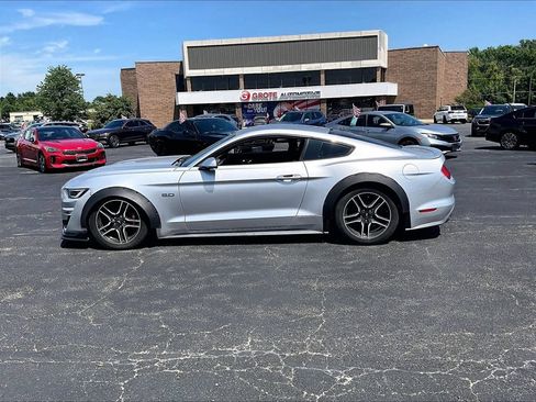 Used 2017 Ford Mustang GT RWD image 5