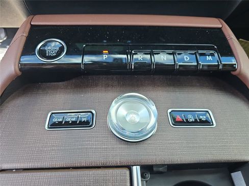 New 2026 Lincoln Navigator L Reserve AWD/4WD image 19