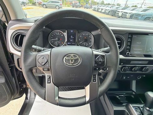Used 2023 Toyota Tacoma SR5 w/ Technology Package AWD/4WD image 9