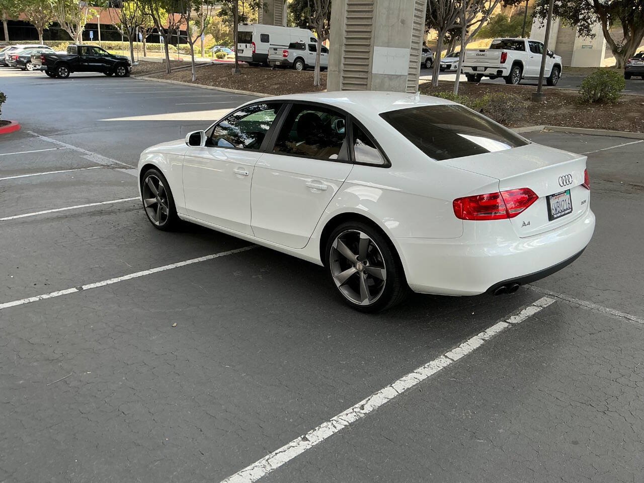 Used 2012 Audi A4 2.0T Premium w/ Convenience Pkg FWD image 4