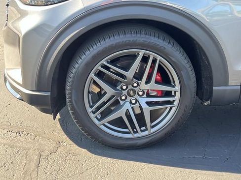 Certified 2025 Ford Explorer ST AWD/4WD image 10
