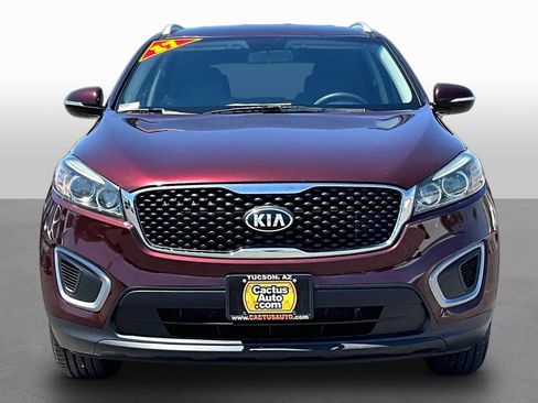 Used 2017 Kia Sorento AWD image 3