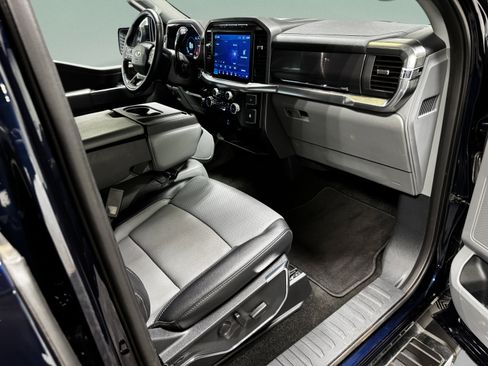 Used 2022 Ford F150 Lariat RWD image 12