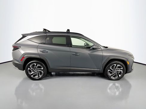 Used 2025 Hyundai Tucson Limited AWD/4WD image 4