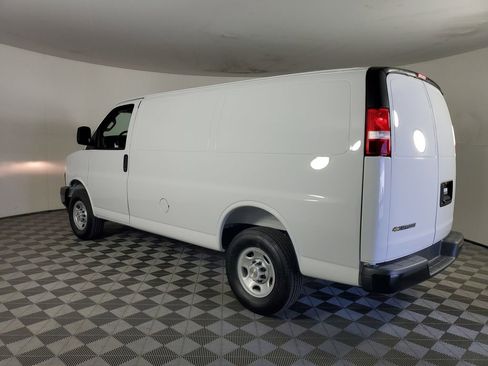 New 2026 Chevrolet Express 2500 w/ Driver Convenience Package image 6