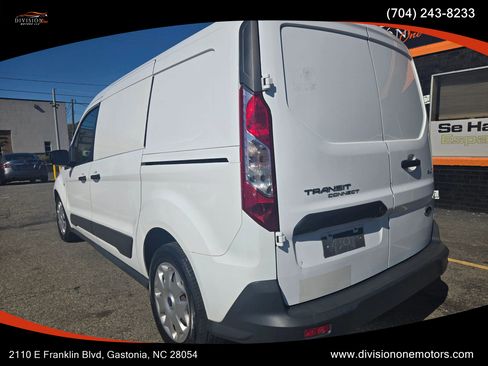 Used 2015 Ford Transit Connect XLT image 6