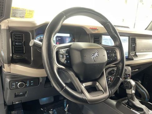 Used 2021 Ford Bronco Wildtrak image 14