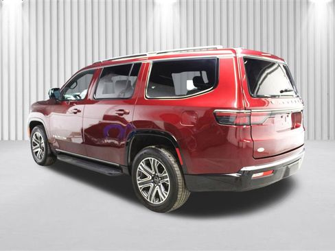 Used 2025 Jeep Wagoneer Series II image 5