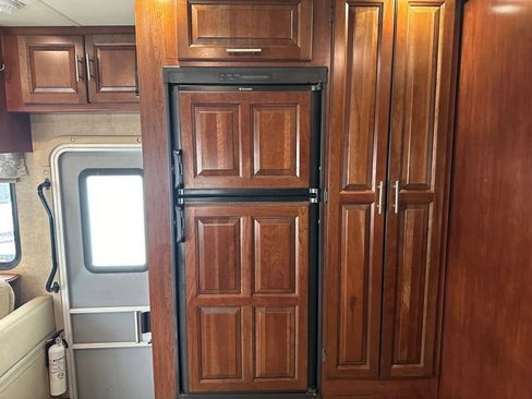 Used 2016 Ford E-450 and Econoline 450 Super Duty w/ Motorhome Prep Package image 26