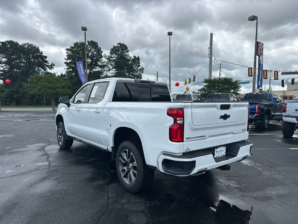 Used 2024 Chevrolet Silverado 1500 RST AWD/4WD image 5