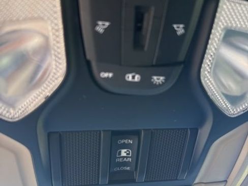 Used 2020 RAM 1500 Big Horn AWD/4WD image 24