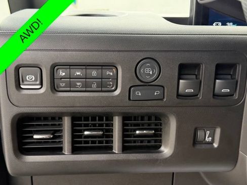 Used 2024 Chevrolet Brightdrop 600 w/ Commercial Equipment Package AWD/4WD image 26