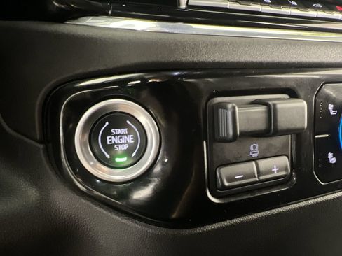 Used 2024 Chevrolet Silverado 2500 LT AWD/4WD image 18