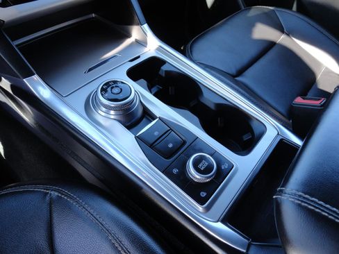 Certified 2020 Ford Explorer XLT w/ Equipment Group 202A image 18