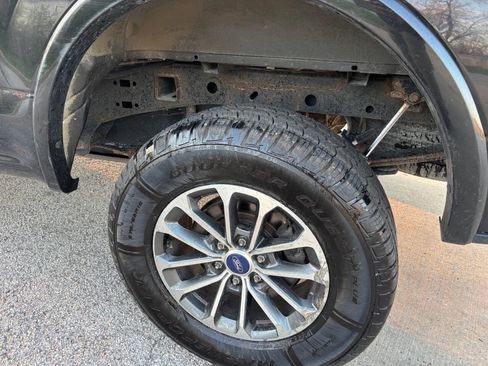 Used 2015 Ford F150 XLT w/ Equipment Group 301A Mid image 8