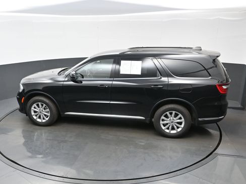 Used 2022 Dodge Durango SXT image 36