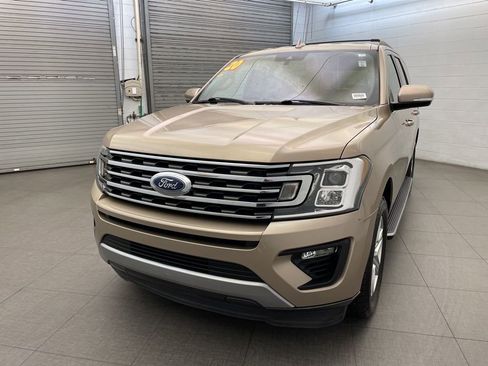 Used 2020 Ford Expedition XLT w/ Equipment Group 202A RWD image 3