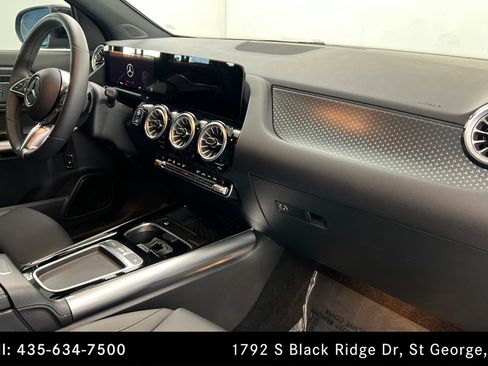 Certified 2025 Mercedes-Benz GLA 250 4MATIC image 24