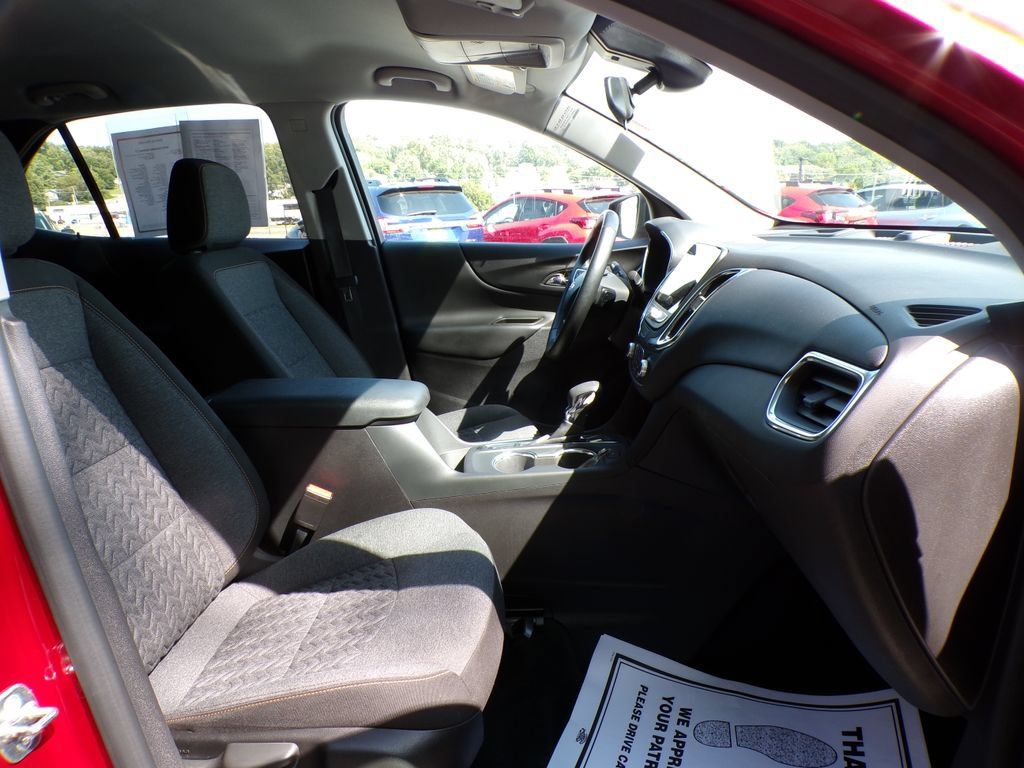 Used 2024 Chevrolet Equinox LT AWD/4WD image 15