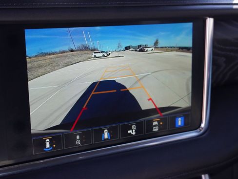 Used 2022 GMC Yukon Denali w/ Max Trailering Package image 12