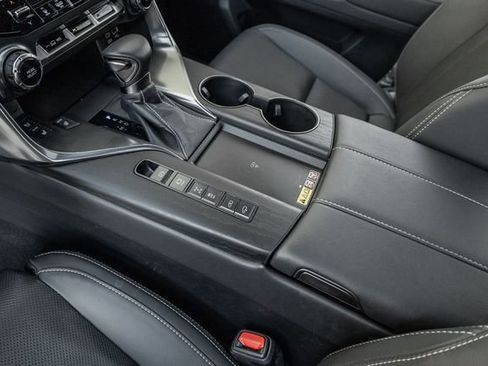 Used 2024 Lexus LX 600 4WD w/ Luxury Package image 10