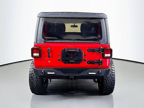 Used 2018 Jeep Wrangler Sport AWD/4WD image 6