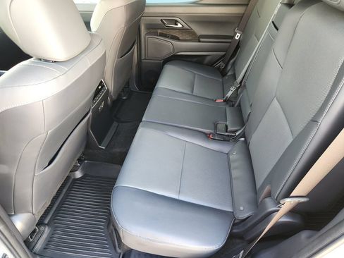 Used 2024 Lexus GX 550 w/ Accessory Package (Z1) AWD/4WD image 27