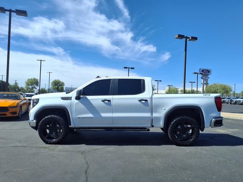 Used 2024 GMC Sierra 1500 Pro AWD/4WD image 3