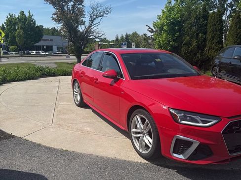 Used 2022 Audi A4 2.0T Premium w/ Convenience Package AWD/4WD image 2