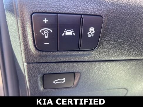 Used 2022 Kia K5 LXS image 18