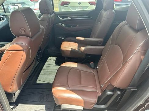 Used 2020 Buick Enclave Avenir w/ Avenir Technology Package FWD image 18