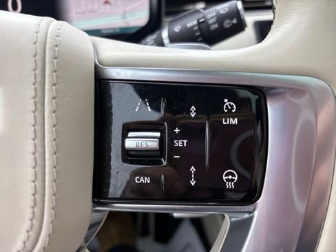 Used 2023 Land Rover Range Rover SE image 49