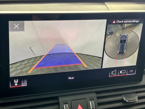 Used 2023 Audi SQ5 Premium Plus w/ Premium Plus Package image 19