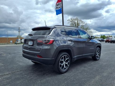 Used 2024 Jeep Compass Limited AWD/4WD image 5