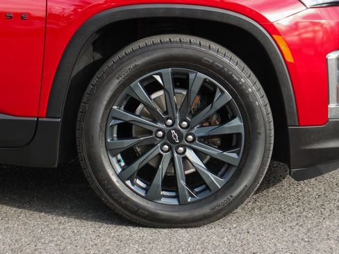 Used 2023 Chevrolet Traverse RS image 50