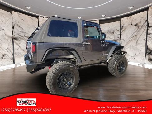 Used 2018 Jeep Wrangler Sport AWD/4WD image 5