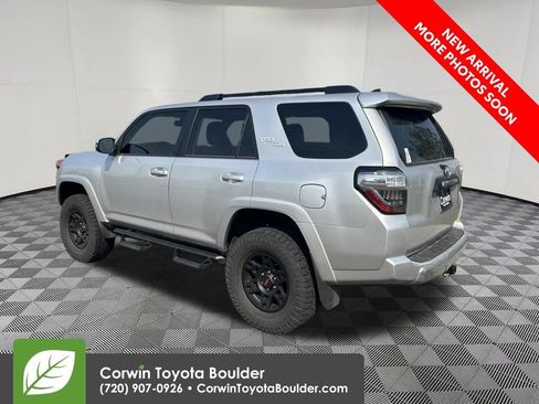 Used 2024 Toyota 4Runner TRD Off-Road Premium w/ Moonroof Package AWD/4WD image 5
