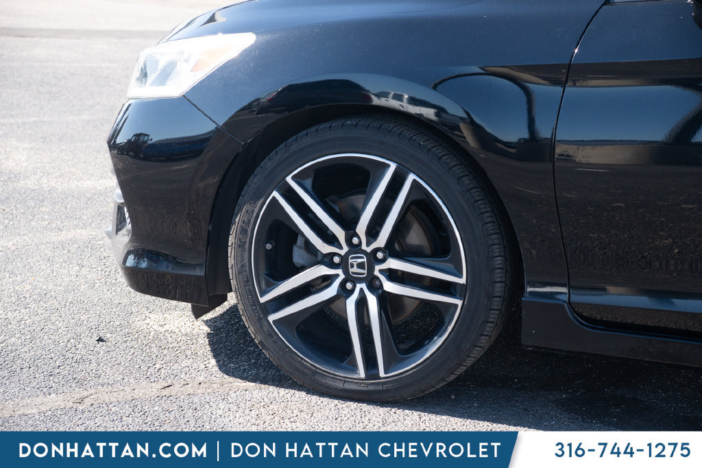 Used 2016 Honda Accord Sport image 30