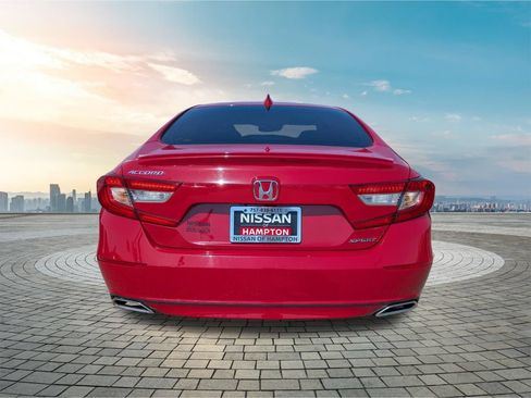 Used 2019 Honda Accord Sport image 6