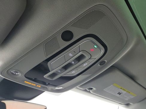 Used 2023 Audi e-tron Premium Plus w/ Premium Plus Package image 34