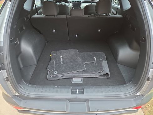 Certified 2023 Hyundai Tucson SE image 5