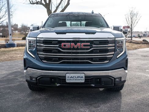 Used 2024 GMC Sierra 1500 SLT image 3
