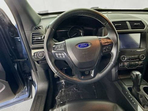 Used 2019 Ford Explorer XLT w/ Equipment Group 202A image 11