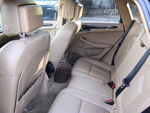 Used 2015 Porsche Macan S AWD/4WD image 13