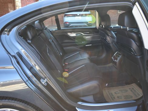 Used 2016 BMW 750i xDrive 4dr Sdn 750i xDrive AWD image 17