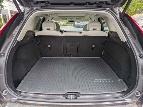 Certified 2024 Volvo XC60 B5 Plus w/ Protection Package Premier AWD/4WD image 13
