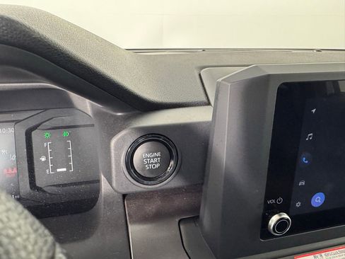 Used 2025 Toyota Tacoma SR5 AWD/4WD image 20