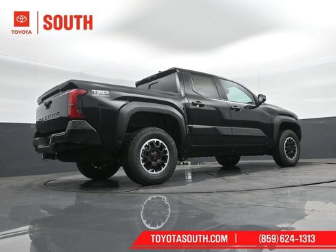 New 2026 Toyota Tacoma TRD Off-Road w/ TRD Off Road Upgrade Package AWD/4WD image 36