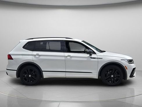 Used 2022 Volkswagen Tiguan SE R-Line FWD image 5